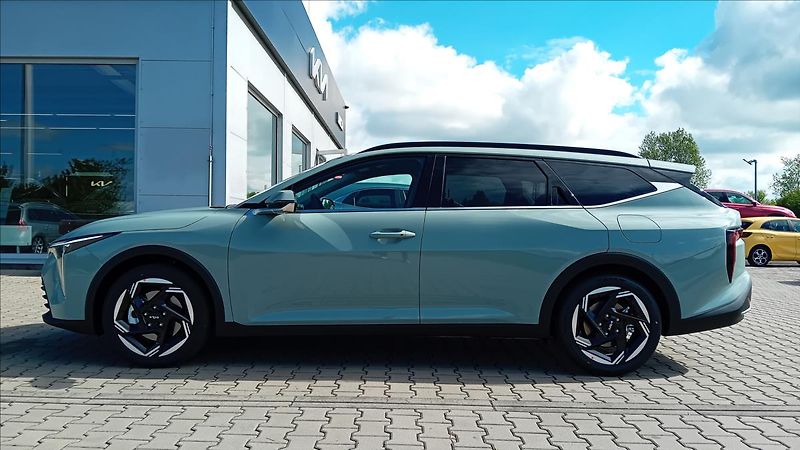 Kia K4 1,6 SW T-GDi 7DCT TOP - fotka 7 z 12