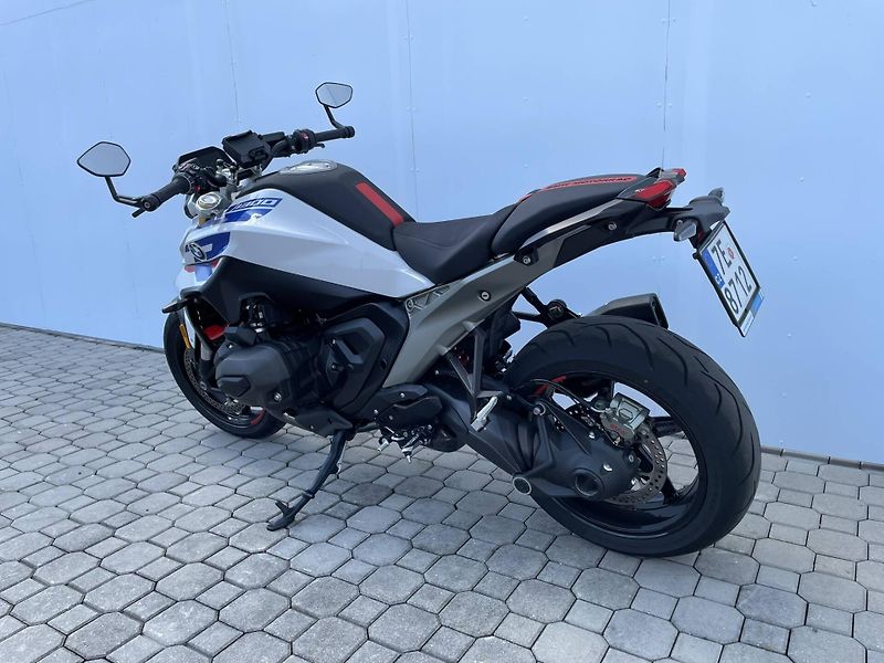 BMW (2026) R 1300 R - fotka 7 z 12