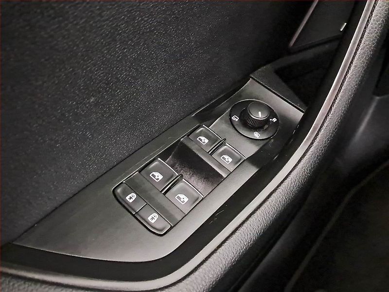 Škoda Superb (2018) Style 2.0 TDI, Serv.kniha - fotka 15 z 17