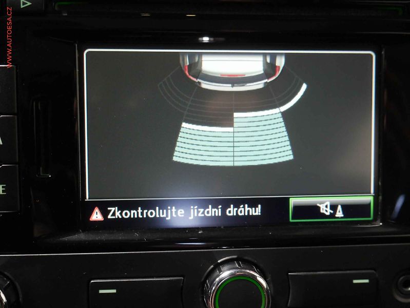 Škoda Yeti (2012) 2.0 TDI, ČR, Navi, panor. - fotka 19 z 19