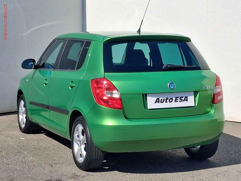 Škoda Fabia (2011) 1.2i, Family, +kola - fotka 6 z 18