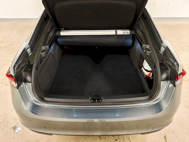 Škoda Superb (2025) iV 1.5 TSI 150 kW DSG Sportlin - fotka 29 z 32