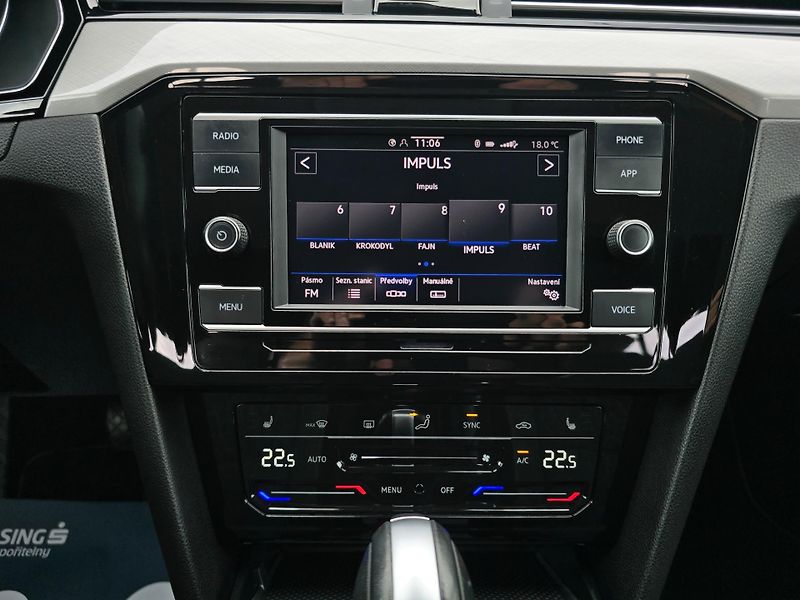 Volkswagen Passat 2.0TDI 110KW DSG BUSINESS ČR! - fotka 31 z 40