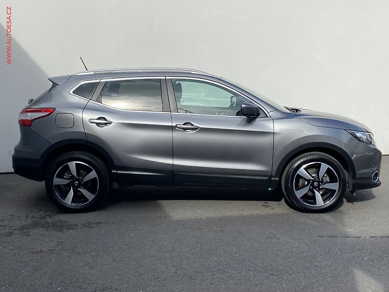 Nissan Qashqai (2017) 1.2DiG-T, Acenta, AT, navi - fotka 4 z 20