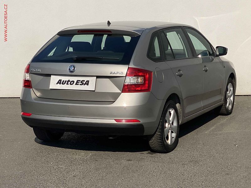 Škoda Rapid (2013) 1.2 TSi, Ambition, park. - fotka 4 z 16