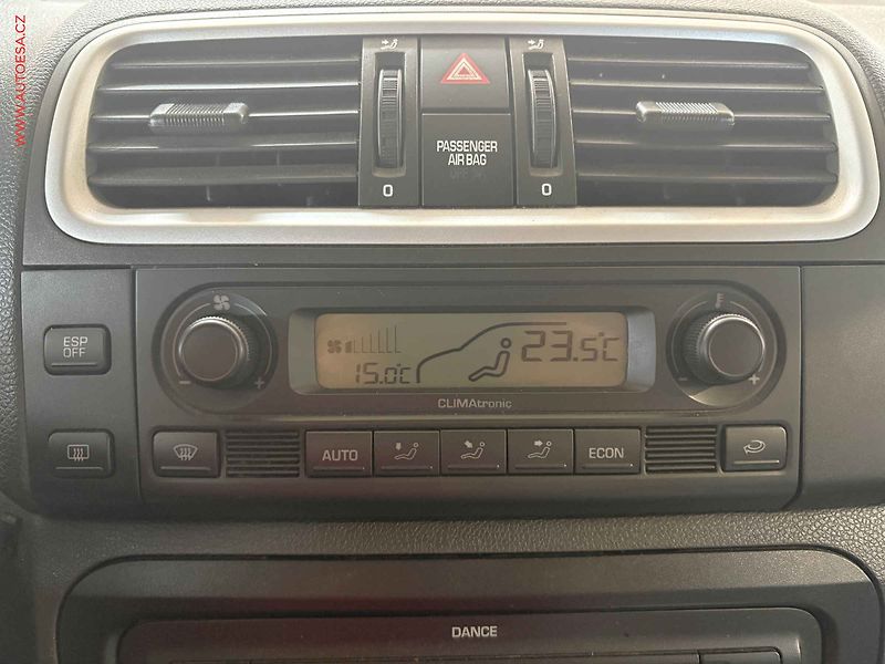 Škoda Roomster (2009) 1.4i, 2.maj, Klima - fotka 14 z 14