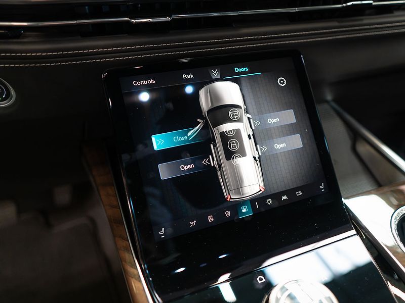 Cadillac Escalade (2026) 6.2 V8 Sport Platinum 2026 - fotka 29 z 46