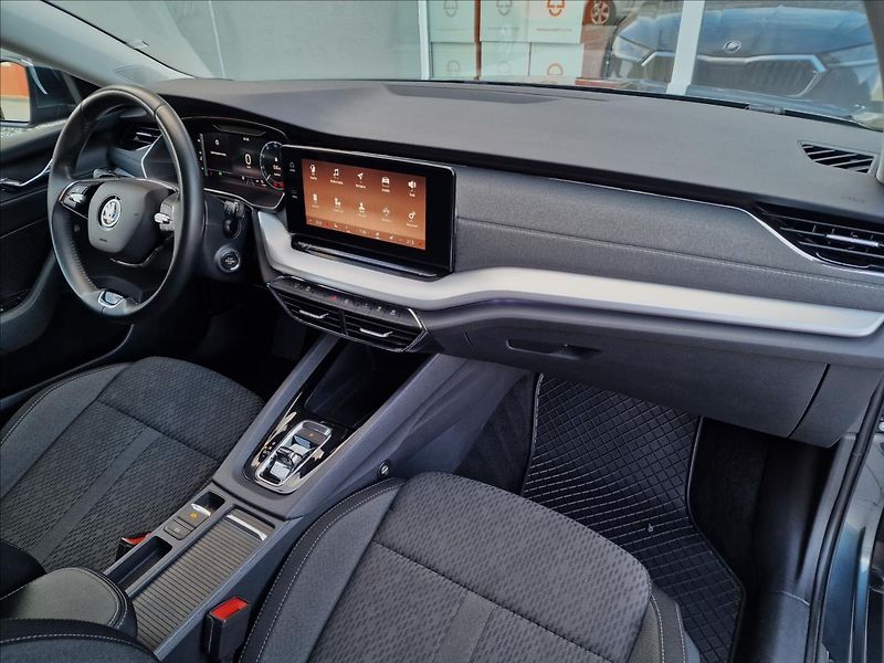 Škoda Octavia 2.0 TDI DSG Style Combi,1.Maj - fotka 13 z 50