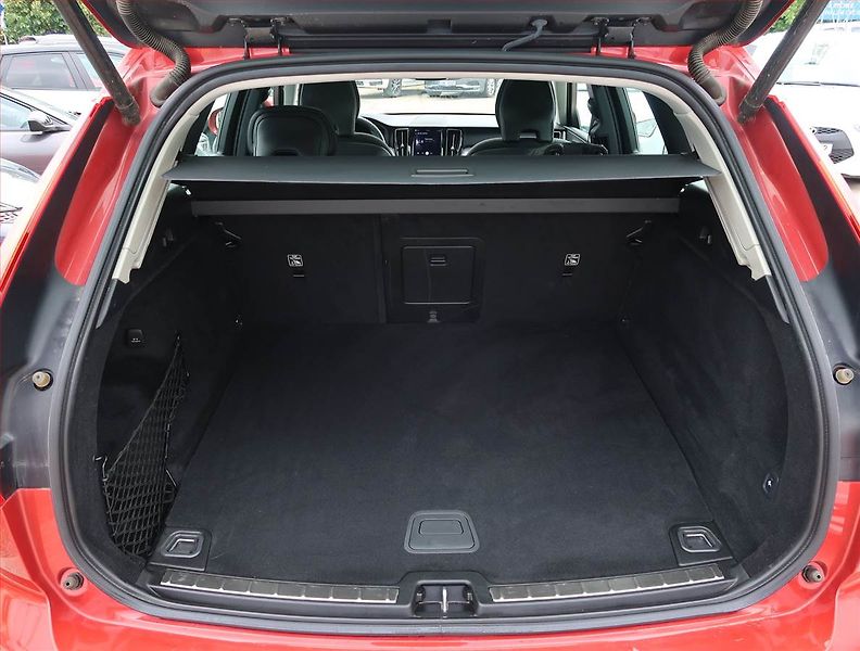 Volvo XC60 (2022) T6 Recharge - fotka 14 z 29