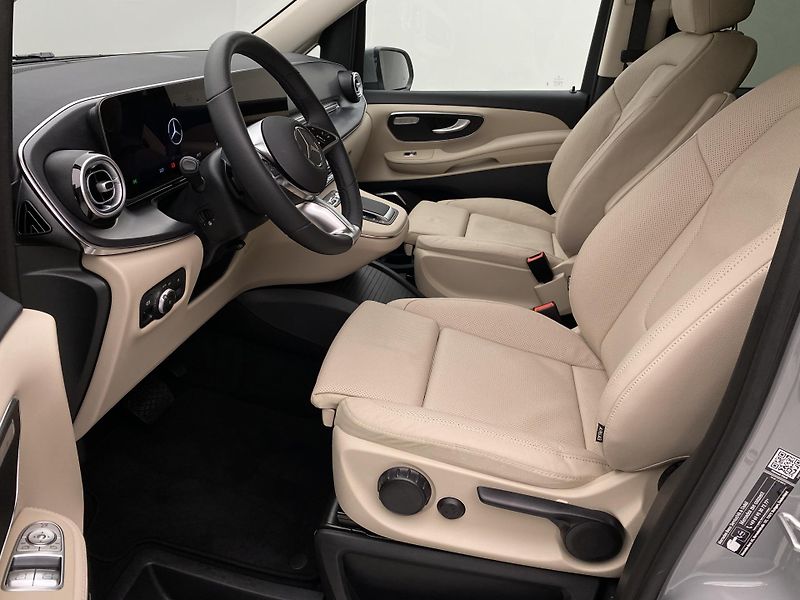 Mercedes-Benz Třídy V 300d AVANTGARDE 4MATIC AUT 7m - fotka 3 z 68