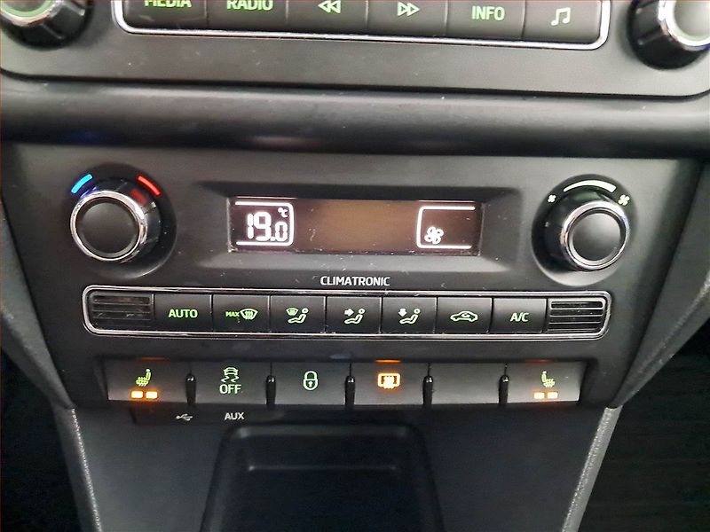 Škoda Rapid (2013) 1.2 TSI, Tempomat - fotka 13 z 16