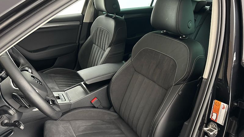 Škoda Superb 2.0 TSI DSG Style - fotka 15 z 31