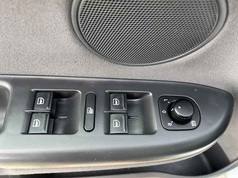 Volkswagen Golf Plus 1.9TDi 66kw ČR - fotka 9 z 33
