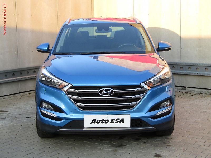 Hyundai Tucson (2015) 2.0 CRDi 4x4, ČR, Navi, xenon - fotka 2 z 21