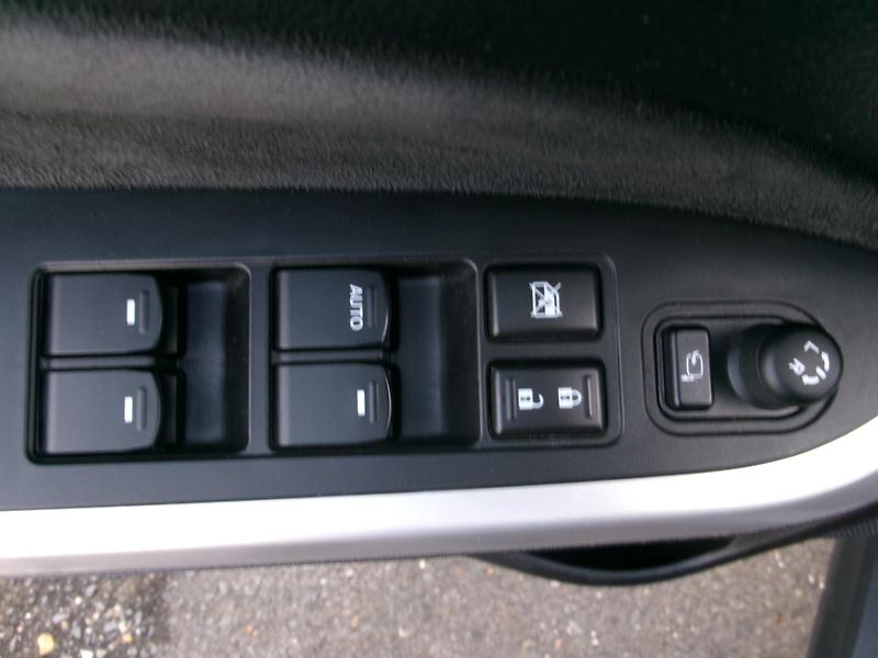 Suzuki Vitara (2017) 1,4 BJet 4x4 NAVI ACC ALU - fotka 25 z 30
