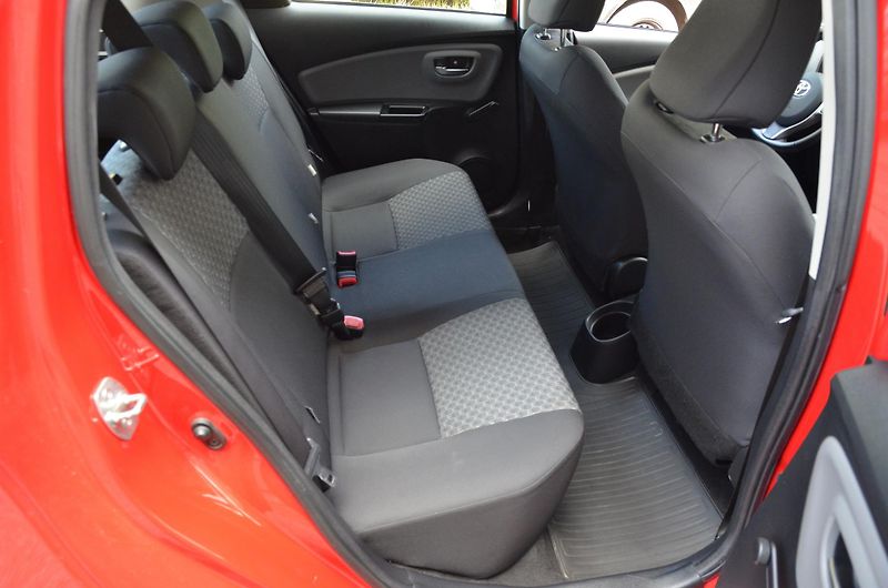 Toyota Yaris (2015) // REZERVOVÁNO //  - fotka 9 z 31