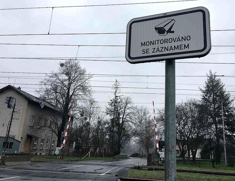Druhý český chytrý - přestupky automaticky zaznamenávající - železniční přejezd je ve Studénce na Novojičínsku, 14. 3. 2024.