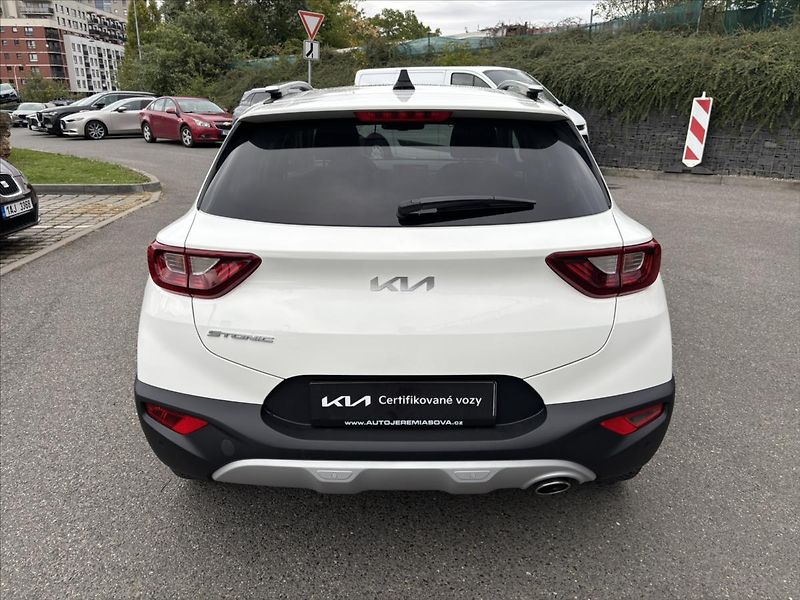Kia Stonic 1,0 TGDi 73kW TOP ZÁRUKA NAVI - fotka 4 z 38