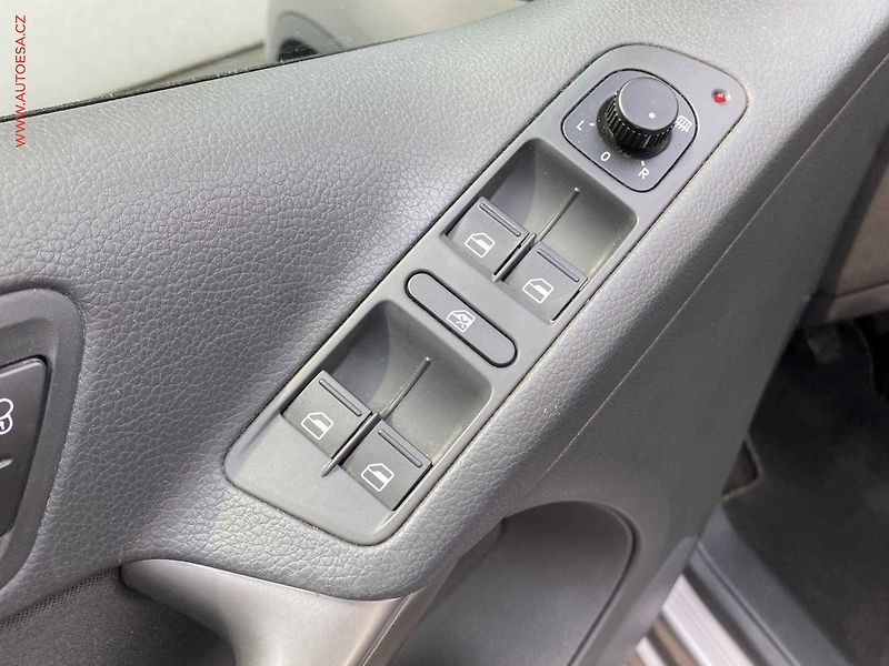 Volkswagen Tiguan (2009) 1.4TSi 4x4, ČR, AC, tempo - fotka 13 z 17