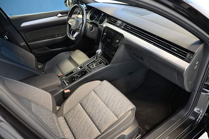 Volkswagen Passat (2023) 2.0 LED DSG ACC BUSINESS Kamer - fotka 10 z 29