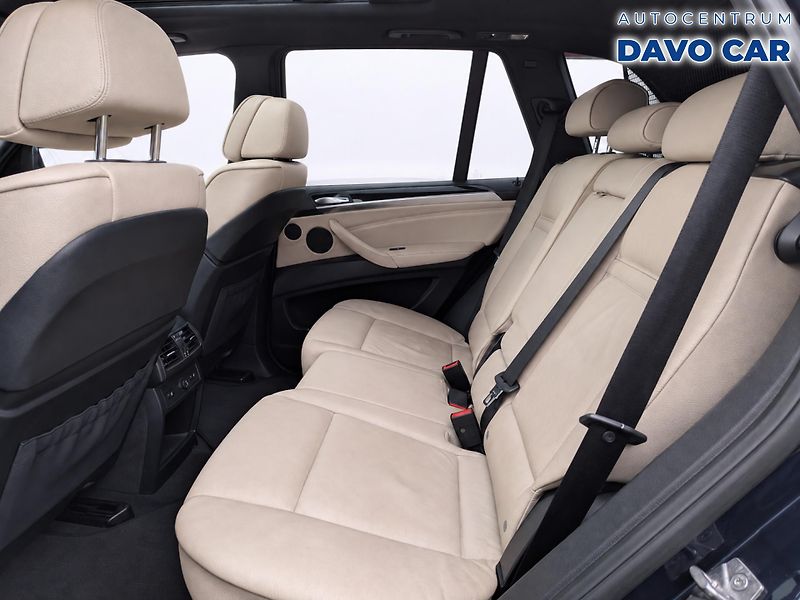 BMW X5 3,0 d 225KW xDRIVE 7 míst - fotka 11 z 37
