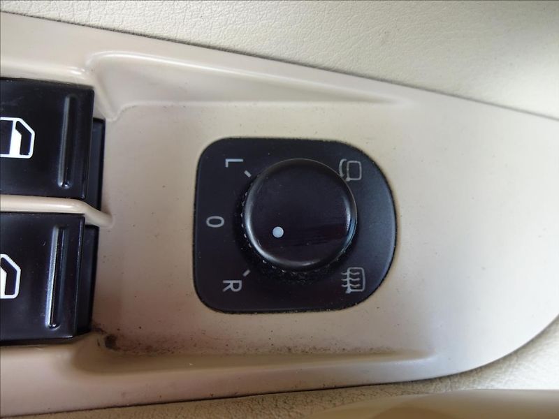 Volkswagen Passat CC 2.0TDi 125kW - fotka 24 z 70