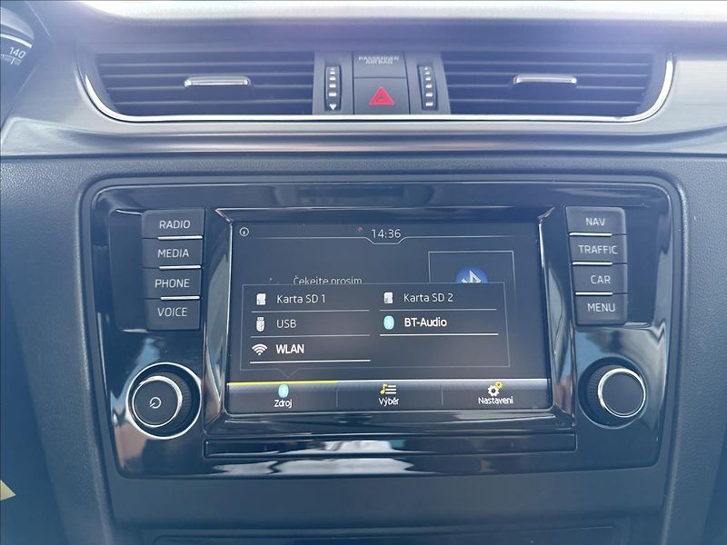 Škoda Rapid 1,0   TSI 81kW,STYLE, SERVISKA - fotka 16 z 24