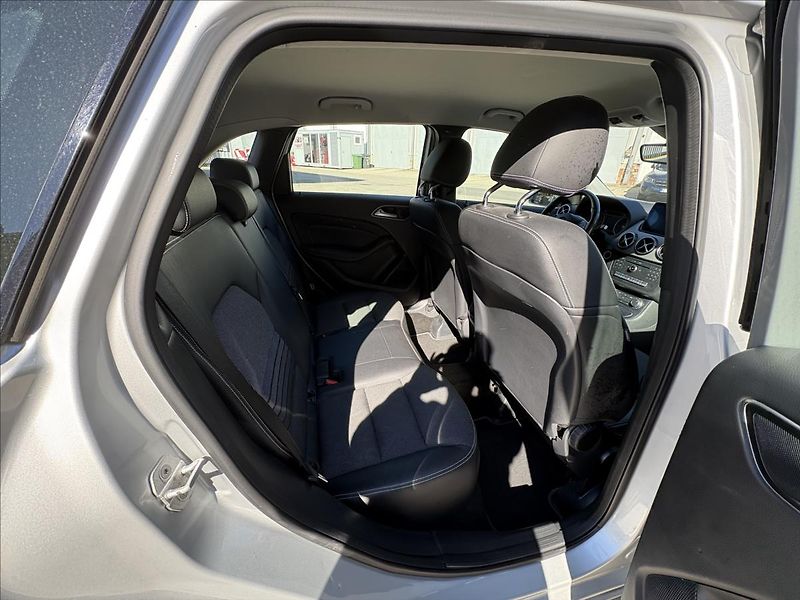 Mercedes-Benz Třídy B 2,2 CDI 100kW Led,Vada motoru! - fotka 22 z 30