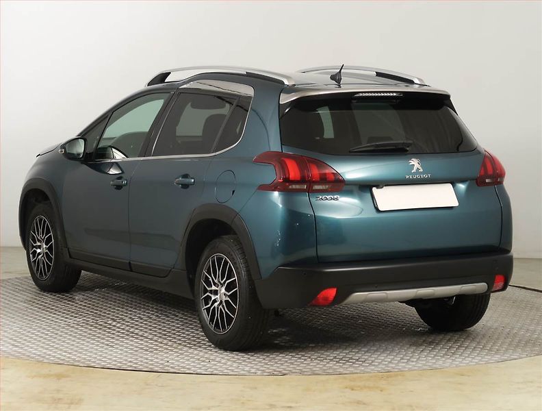 Peugeot 2008 (2018) 1.2 PureTech, Serv.kniha, Kůže - fotka 4 z 19