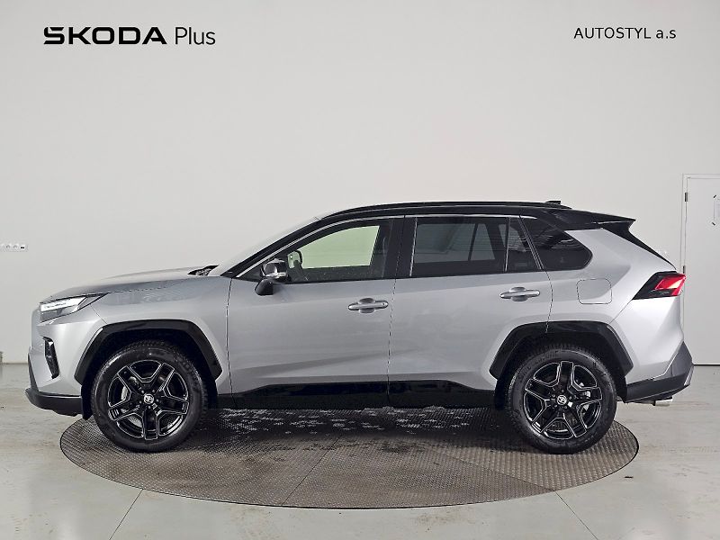 Toyota RAV4 (2025) 2.5HEV 222k 4X4 GR SPORT - fotka 3 z 29