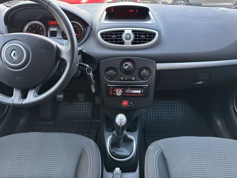 Renault Clio (2009) 1.2i 55kW Klima Výhřev Sedadel - fotka 8 z 46