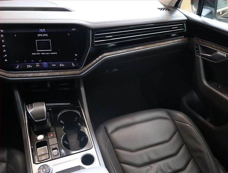 Volkswagen Touareg (2019) 3.0 TDI - fotka 8 z 24