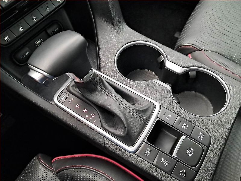 Kia Sportage (2021) GT Line 1.6 T-GDI - fotka 16 z 24