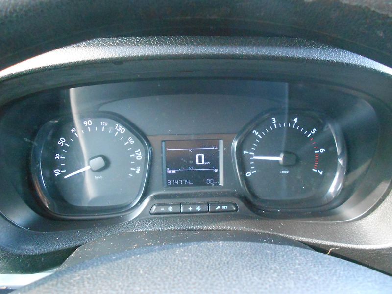 Peugeot Expert FG L1 1,6HDi 115k 1.majitel - fotka 7 z 9