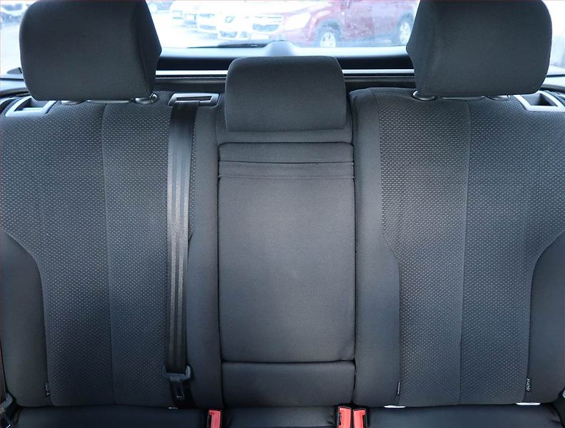 Volkswagen Passat (2006) 2.0 TDI, Eko.zaplacen, po STK - fotka 10 z 16