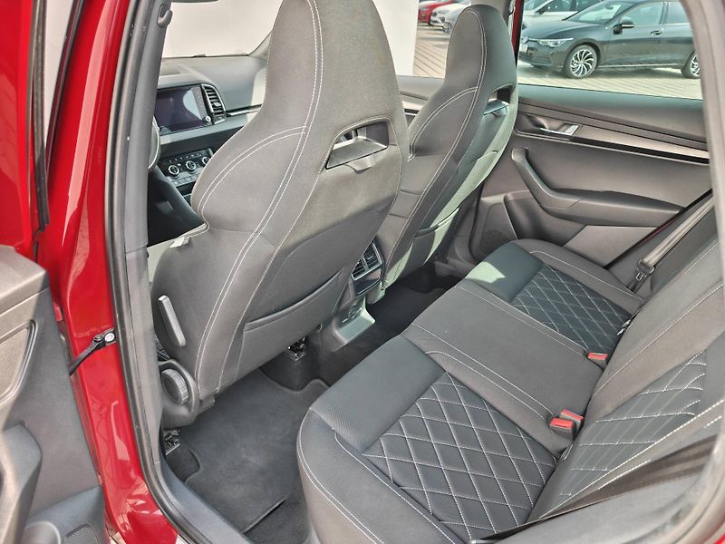 Škoda Karoq 2,0TSI 140kW Sportline 7DSG 4x - fotka 7 z 23