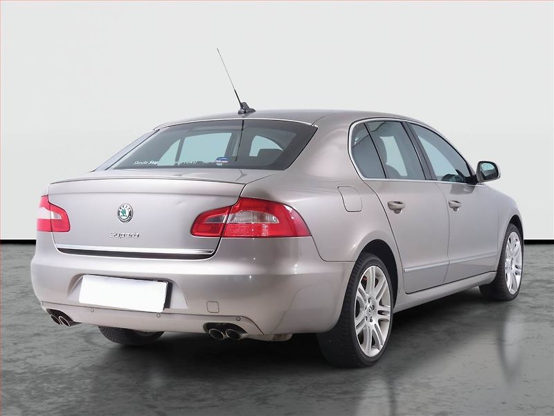 Škoda Superb (2009) 3.6 FSI V6, 4X4, Automat - fotka 5 z 16