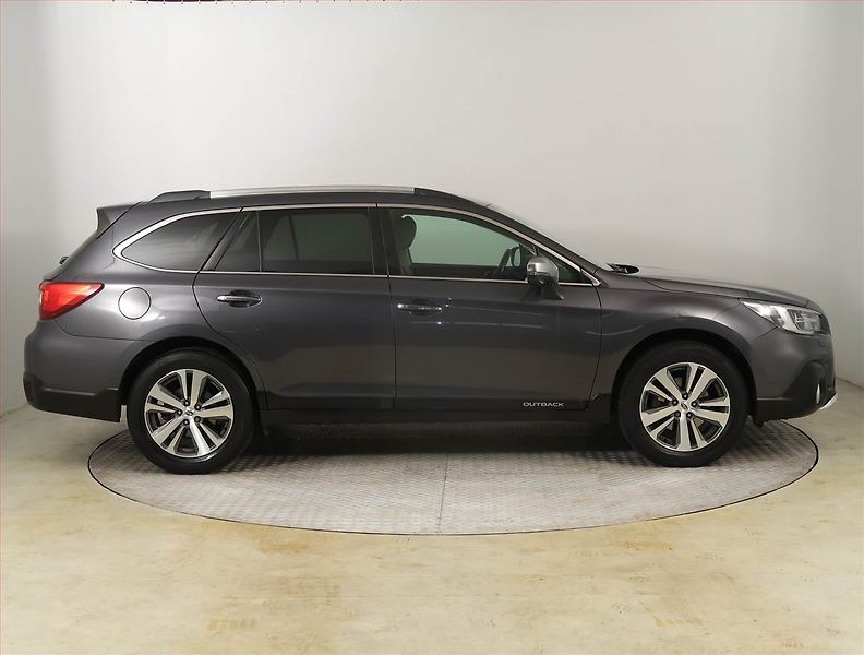 Subaru Outback (2020) 2.5 i - fotka 6 z 27