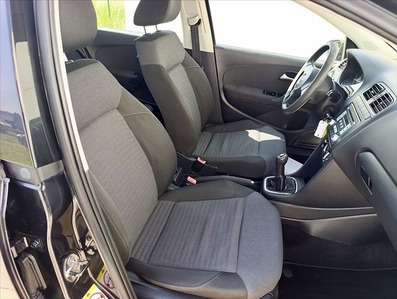 Volkswagen Polo 1,2 i Klimatizace - fotka 26 z 31