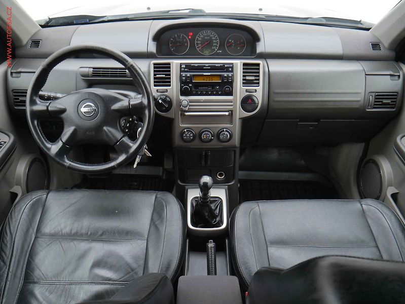 Nissan X-Trail (2004) 2.2 dCi, ČR - fotka 8 z 18