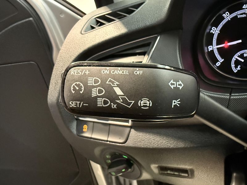 Škoda Fabia 1.0 TSI 70kW Ambition Combi To - fotka 10 z 14