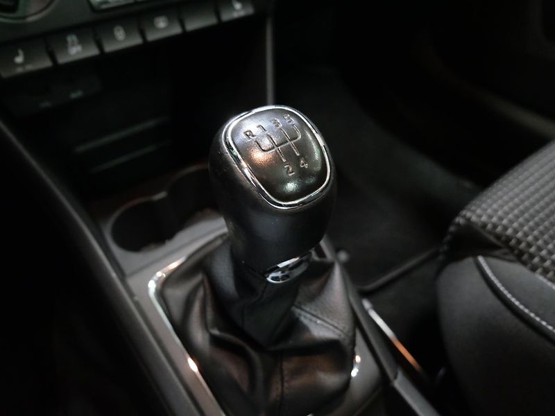 Škoda Rapid - fotka 16 z 22