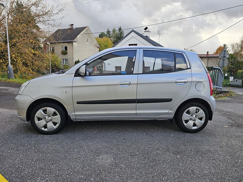 Kia Picanto (2007) 1.0i - fotka 2 z 18