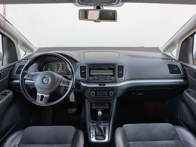 Volkswagen Sharan (2012) 2.0 TDi, Highline, DSG - fotka 8 z 14