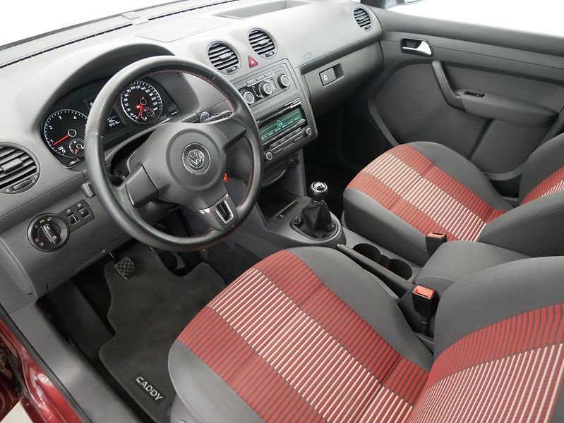 Volkswagen Caddy - fotka 12 z 21
