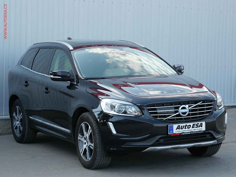 Volvo XC60 (2014) 2.0 D4, Summum, bixen, panor - fotografie inzerátu