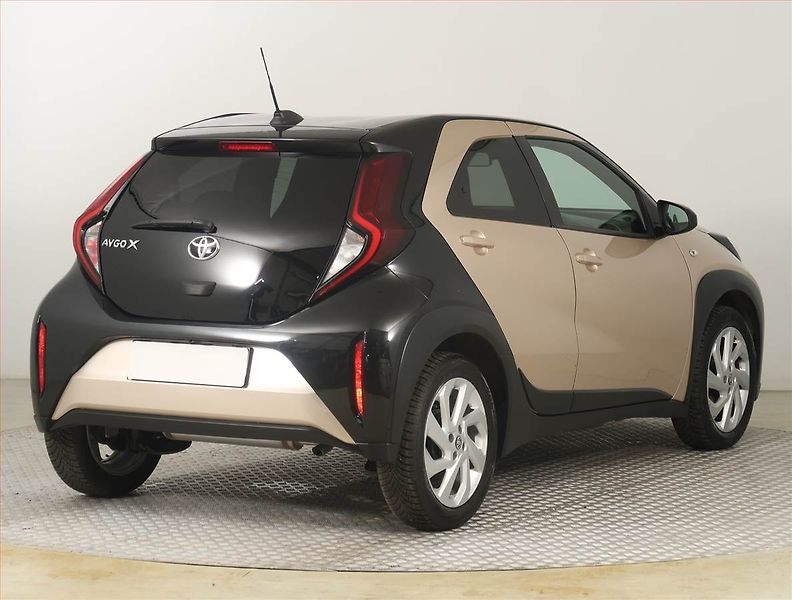 Toyota Aygo (2022) 1.0 VVT-i, Automat, ČR,1.maj - fotka 5 z 18