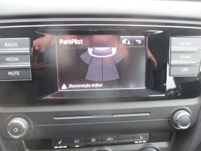 Škoda Octavia 1.2TSi 81kW AMB VÝHŘEV 2x PNEU - fotka 22 z 48