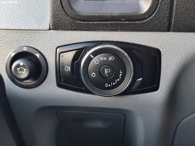 Ford Transit (2015) - fotka 20 z 35