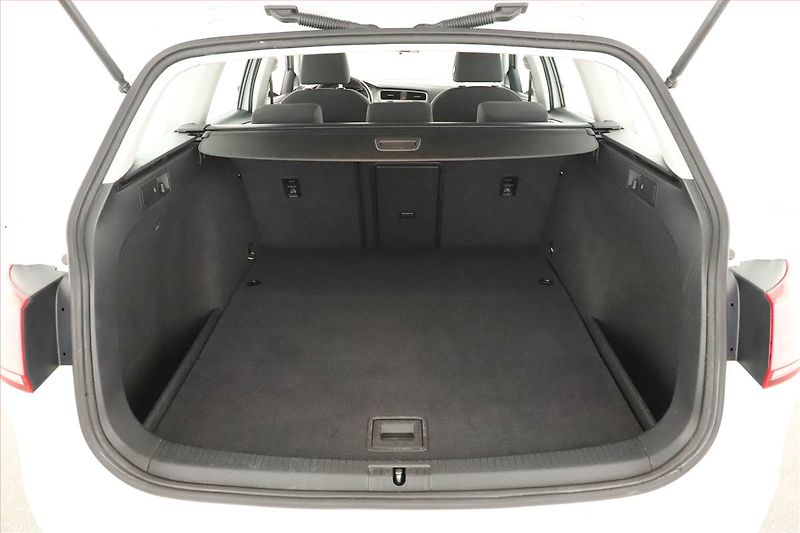 Volkswagen Golf (2014) 1.2 TSI, Serv.kniha, Tempomat - fotka 10 z 13